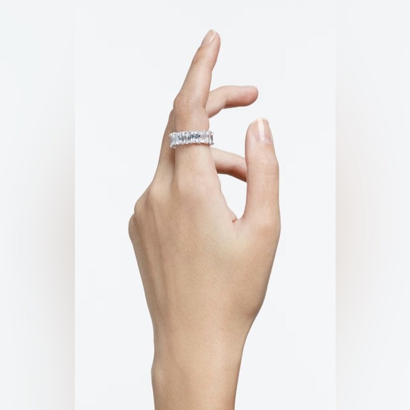 Signed Swarovski Silver Vittore Rectangular Cut Ring |  7 | New - Picture 4 of 16